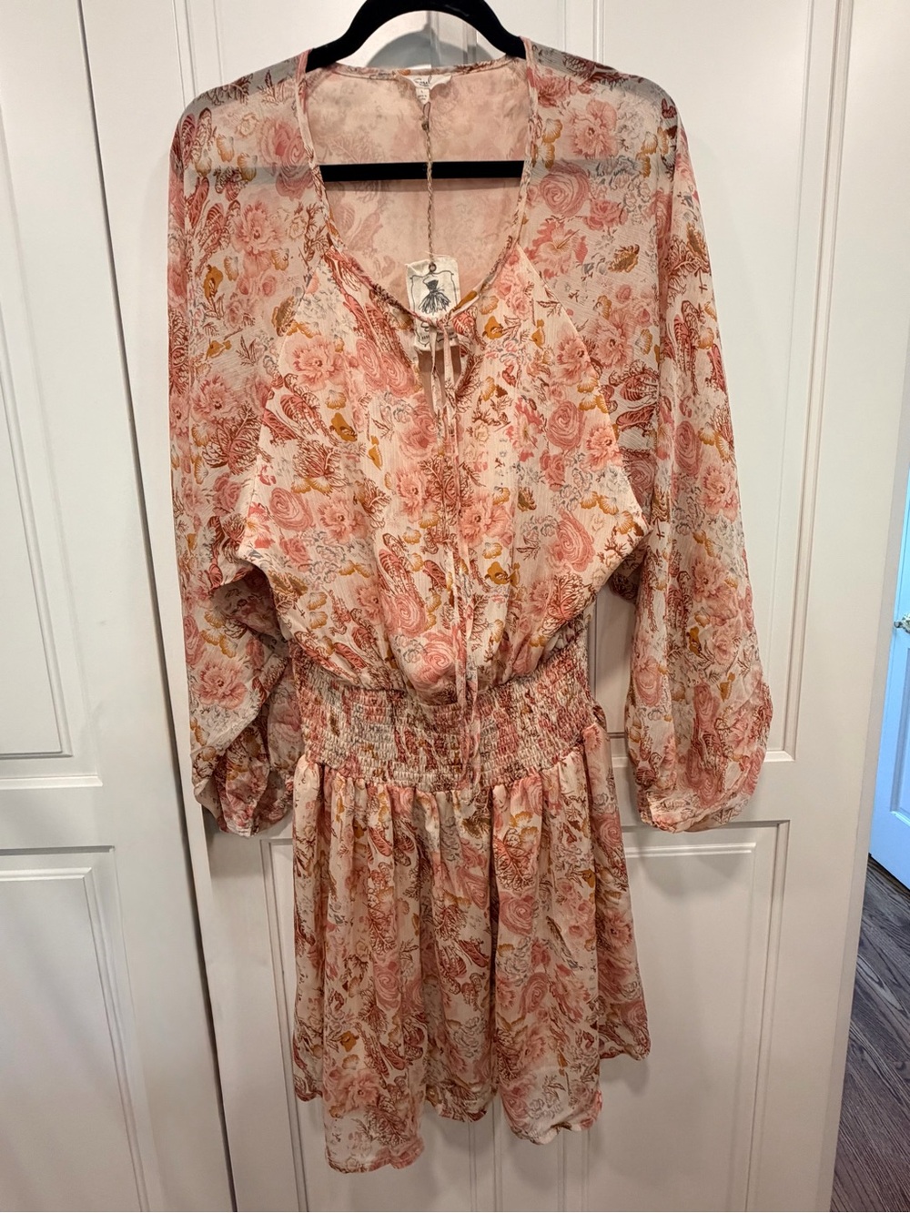 easel Pink and Cream Floral Long-Sleeve Smocked-Waist Dress
